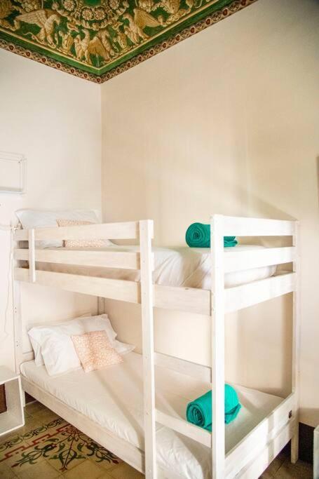 Mitha'S Rooms Катанія Екстер'єр фото